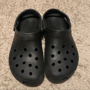 Black crocs